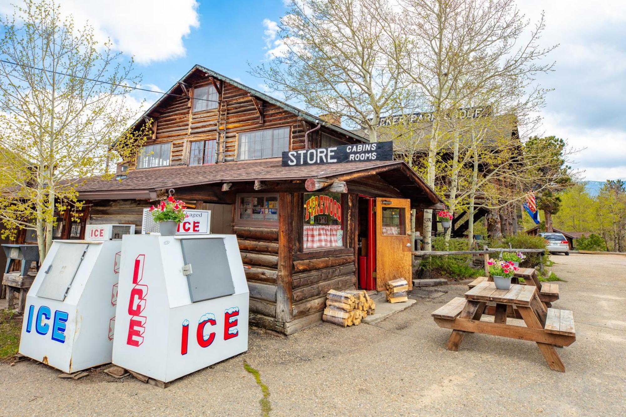 The Meeker Park Lodge Allenspark Εξωτερικό φωτογραφία